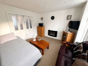 Room, 1 Double Bed, Private Bathroom - 8 Dales Avenue (Manchester)