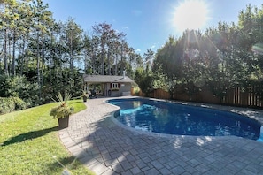 Piscine extérieure, piscine chauffée