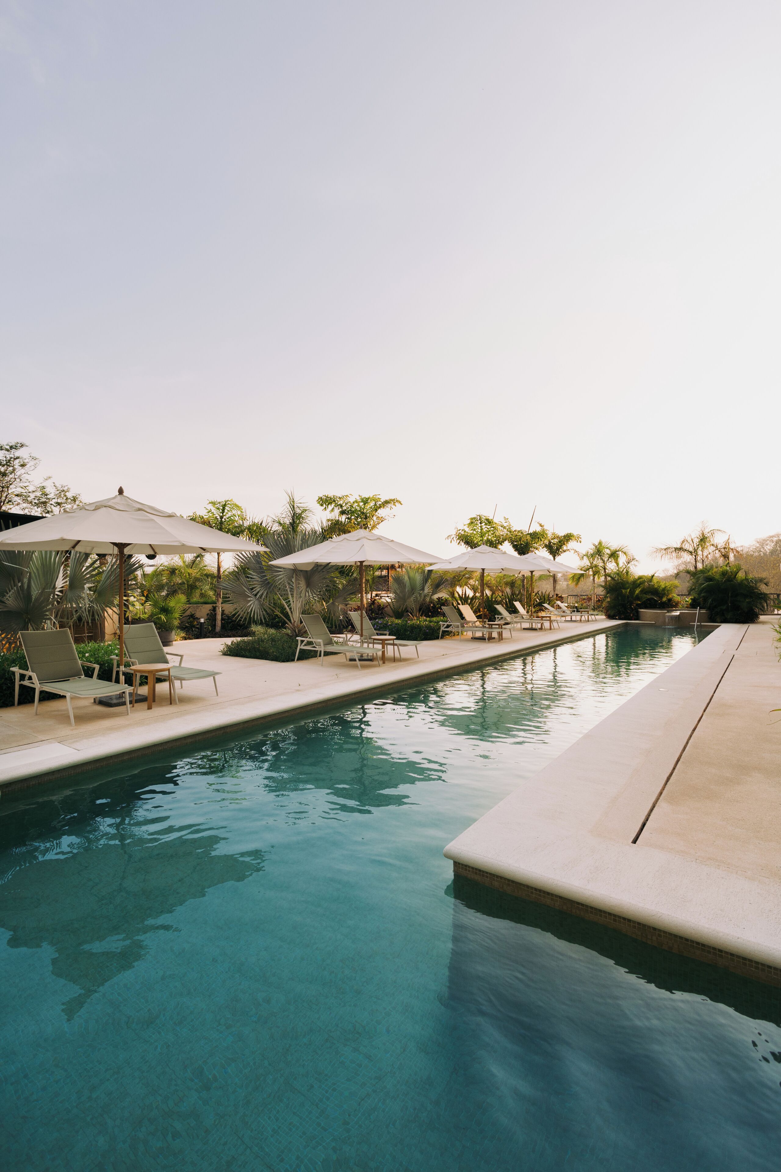 Deluxe-Apartment, Blick auf den Innenhof | Pool | Außenpool
