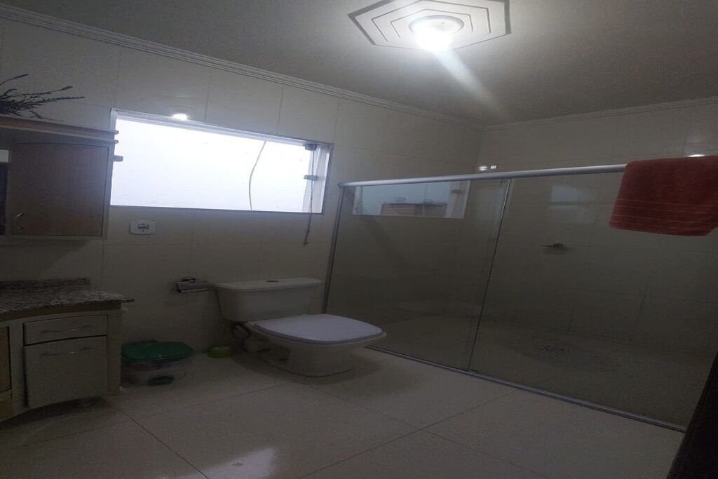 Shower, towels, toilet paper