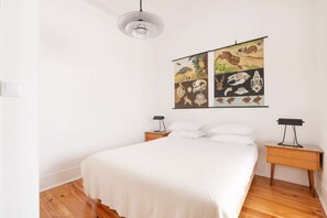 Bügeleisen/Bügelbrett, Reisekinderbett, WLAN, Bettwäsche