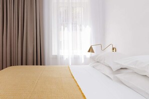 Bügeleisen/Bügelbrett, Reisekinderbett, WLAN, Bettwäsche