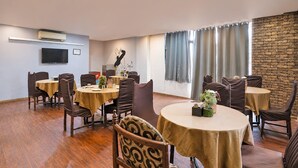 House | Dining - Classic Chandlodiya Railway (Ahmedabad)
