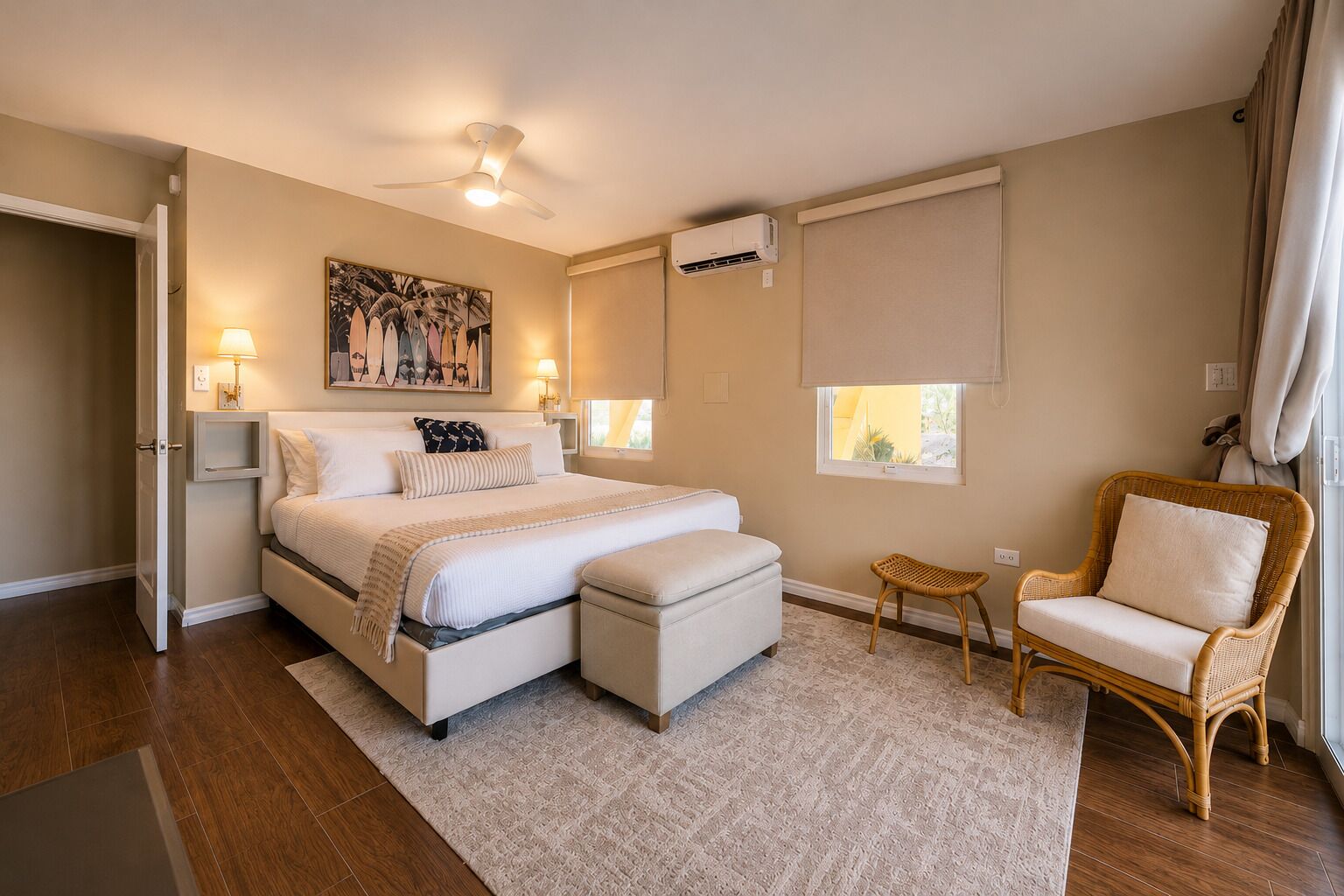 4 bedrooms, bed sheets