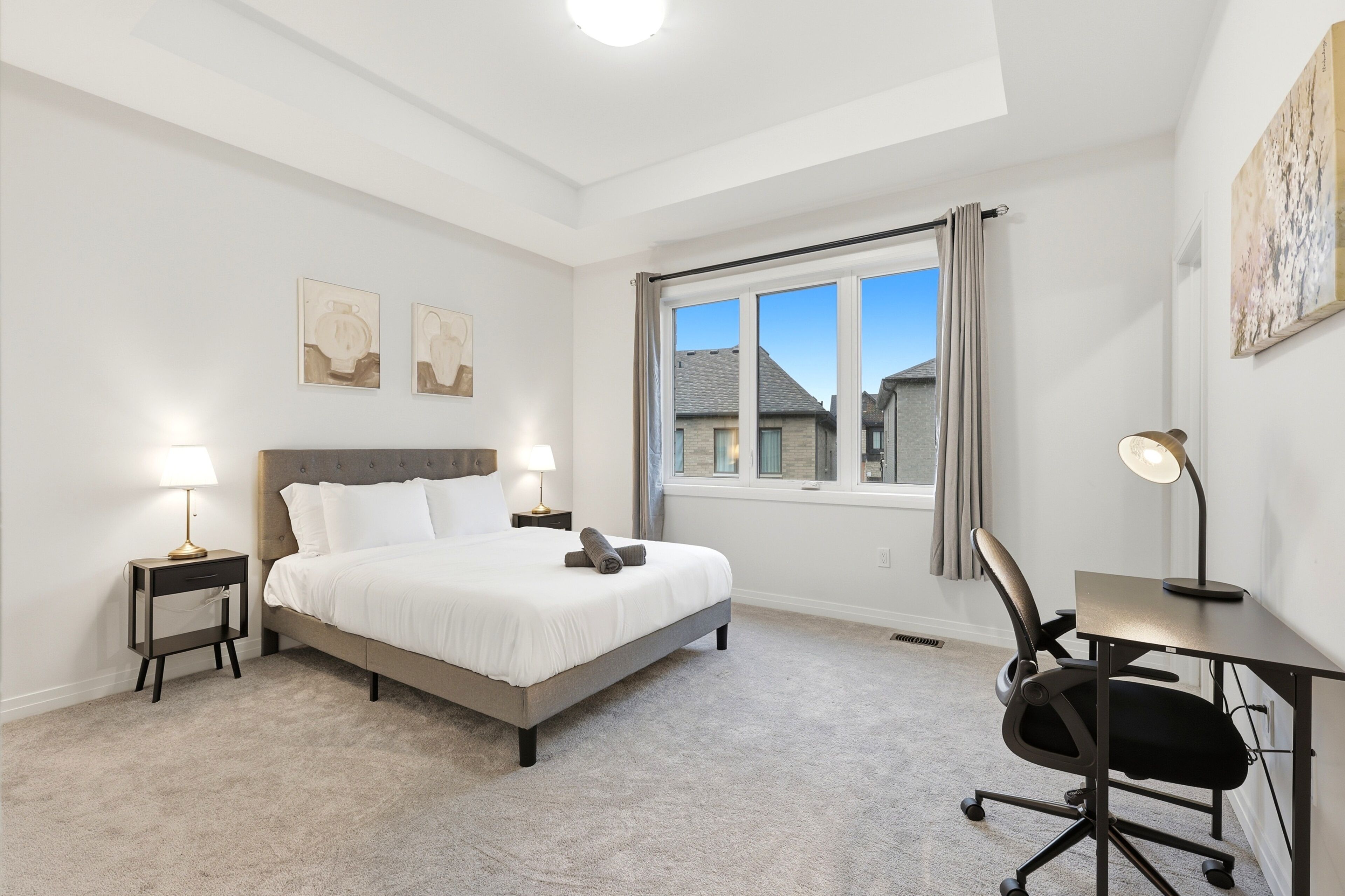 4 slaapkamers, een strijkplank/strijkijzer, wifi, beddengoed