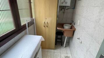Apartment | Bathroom