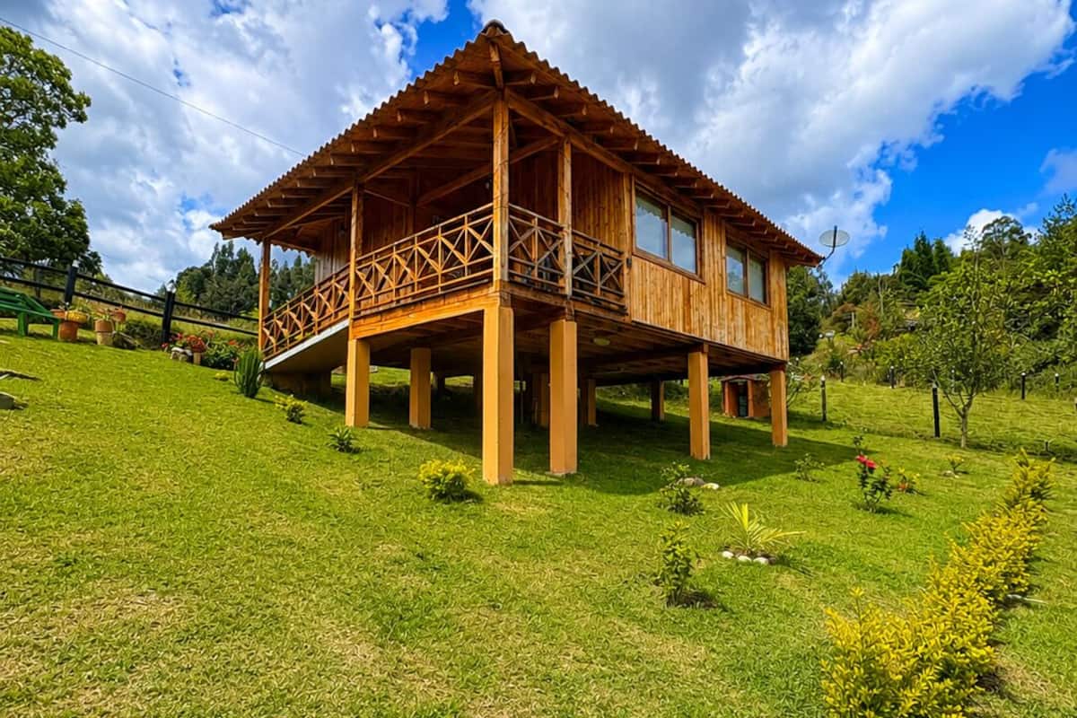Cabaña Confort, balcón, vista a la montaña | Wifi gratis y ropa de cama