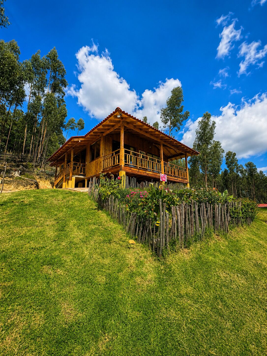 Cabaña Confort, balcón, vista a la montaña | Wifi gratis y ropa de cama 