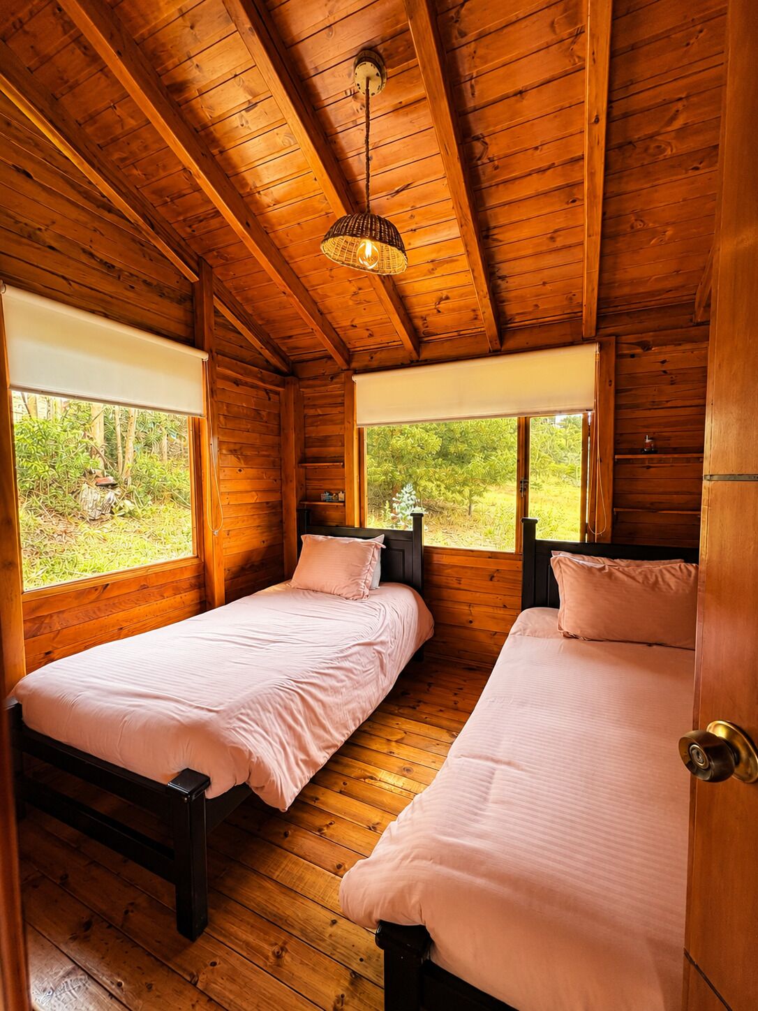Comfort Cabin, Balcony, Mountain View | WiFi (free), bed sheets