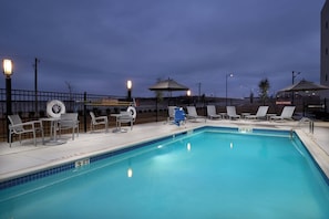 Beheizter Pool
