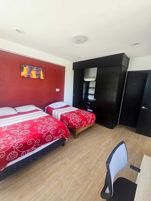 4 bedrooms, WiFi, bed sheets