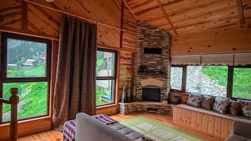 Apartment, River View | Living area