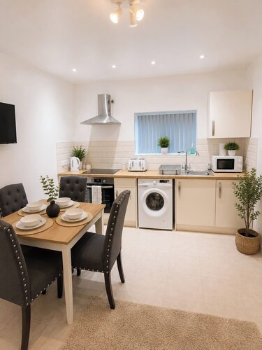 Cosy Cardiff Home | Central & Comfortable