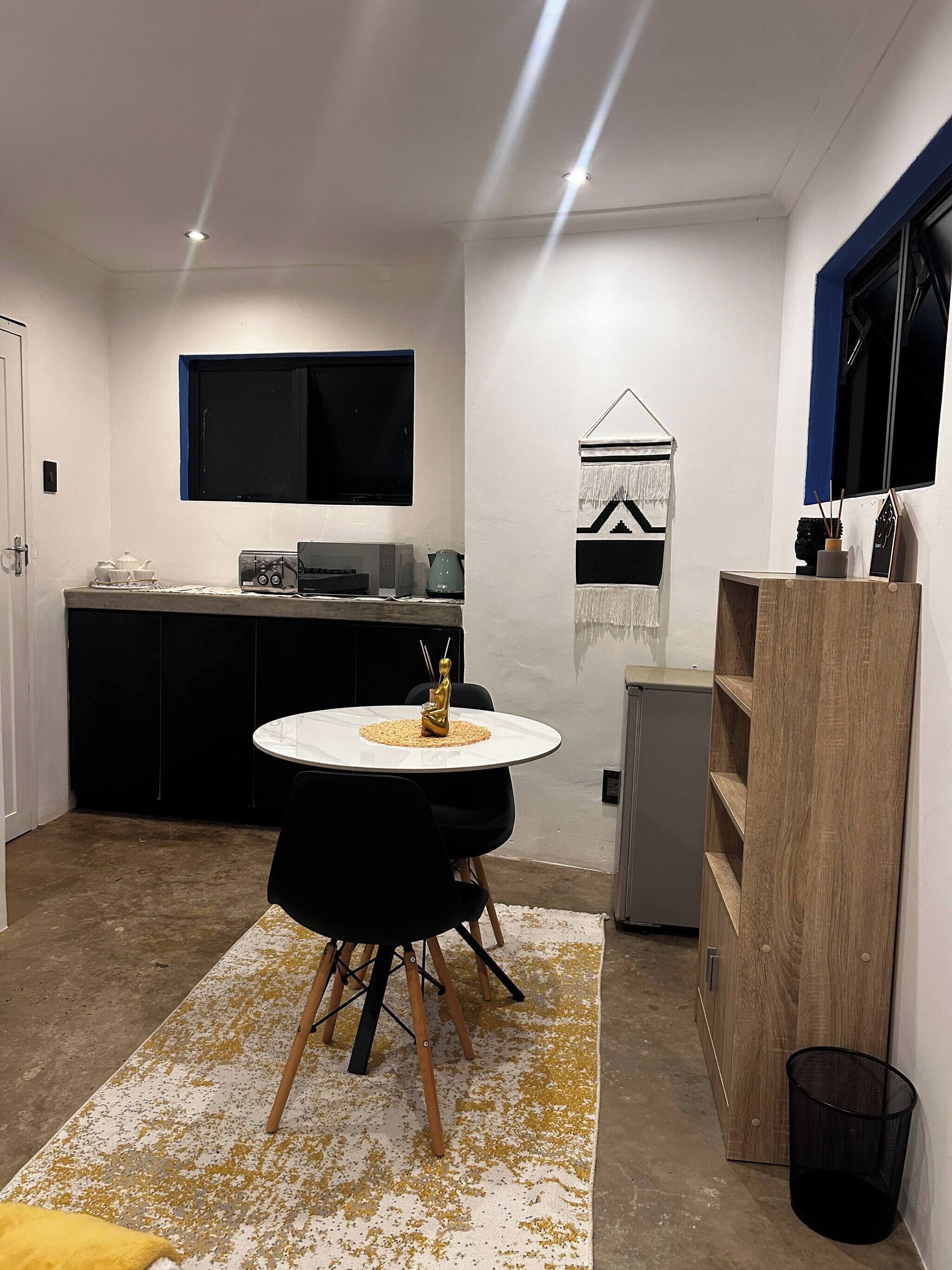 Kamer, 1 slaapkamer, roken, terras | Dineerruimte