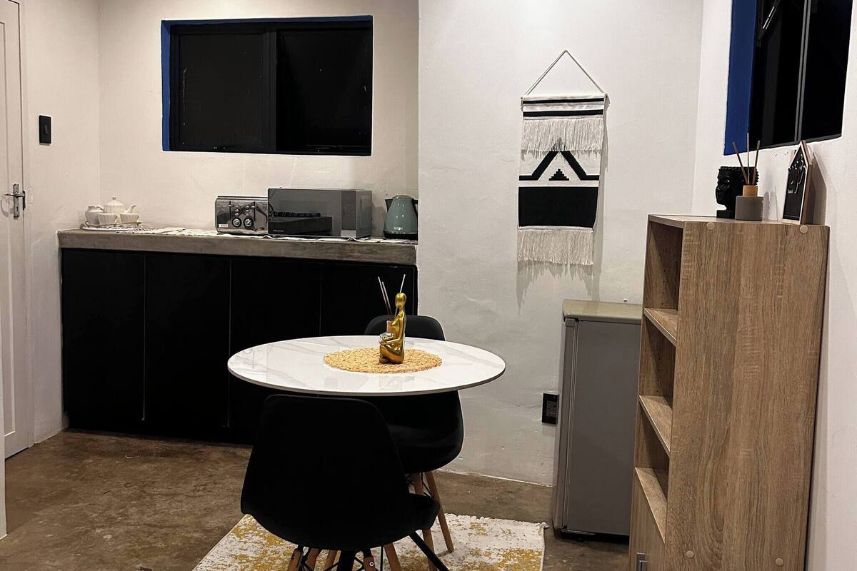 Kamer, 1 slaapkamer, roken, terras | Dineerruimte