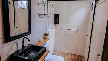Deluxe Chalet | Bathroom