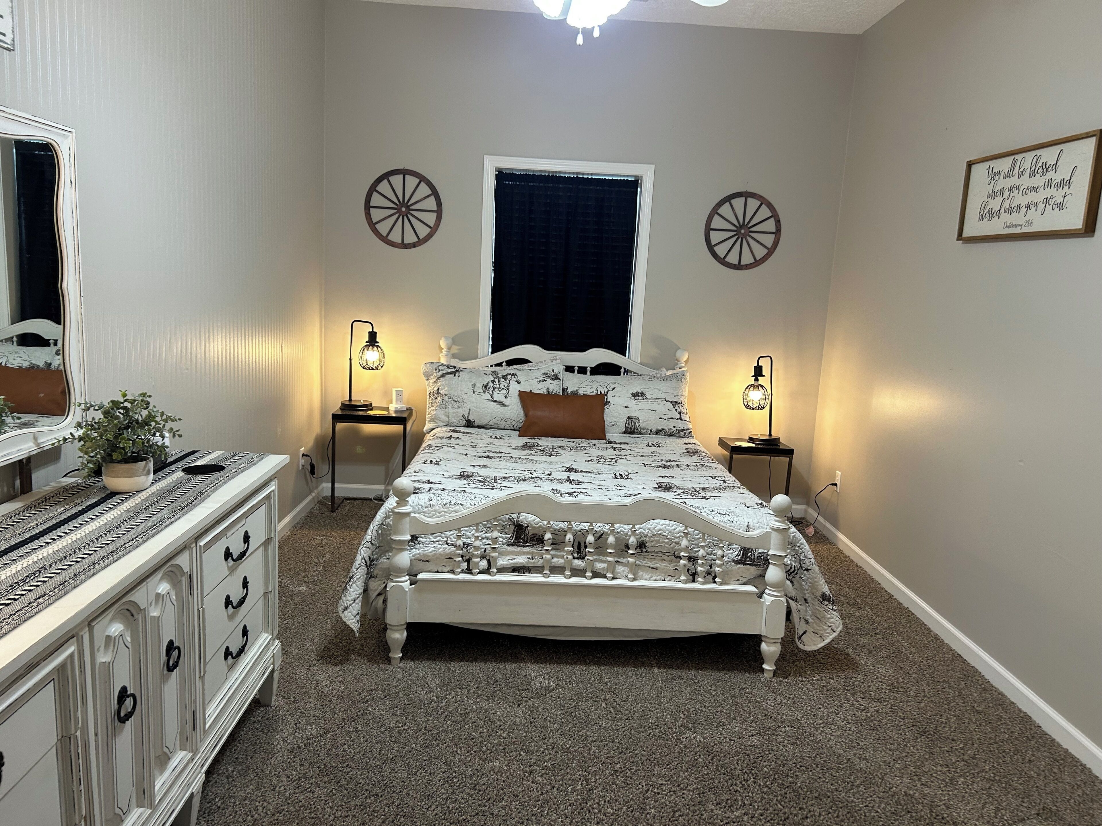 1 bedroom, iron/ironing board, internet, bed sheets