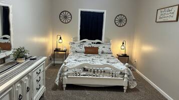 1 bedroom, iron/ironing board, internet, bed sheets