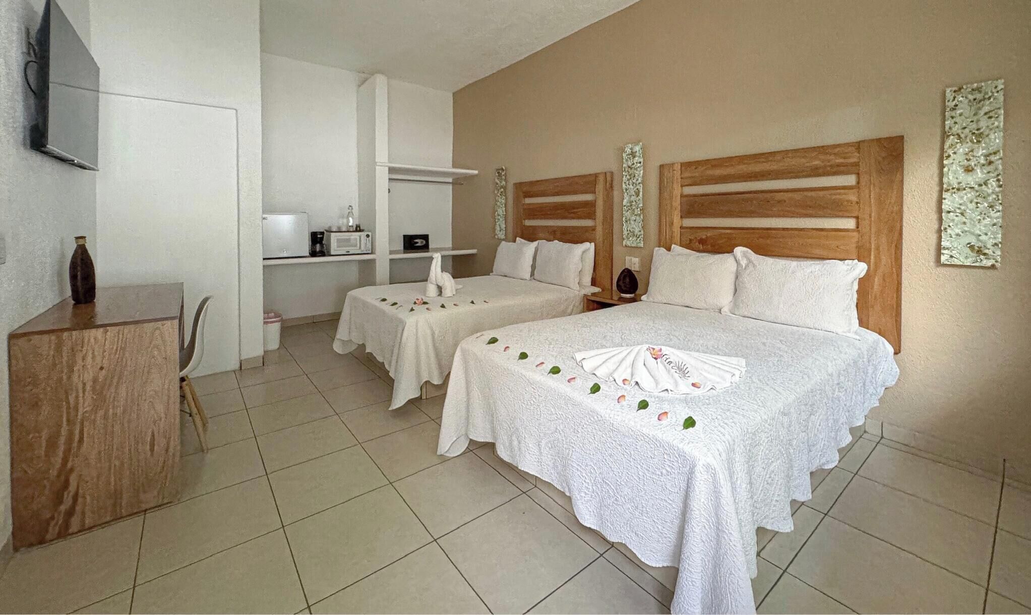 Standard Double Room, 1 Bedroom, Accessible, Refrigerator & Microwave (Habitación Doble)