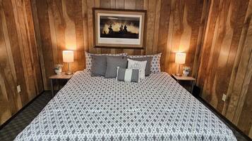 2 bedrooms, desk, free WiFi, bed sheets