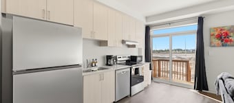 Blossom Nest - 4 Beds, 2.5 Baths, 3 Park