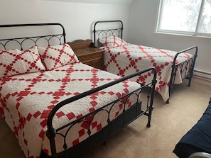 Room - Peaceful 4‑Bedroom Home with Gorgeous Puget Sound Views (Longbranch)