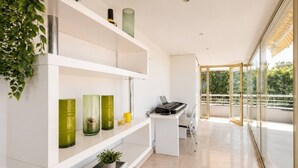 Interior - 3-Bedroom Apartment with Panoramic Ocean View · 100 m² Terrace · Marina (Villeneuve-Loubet)