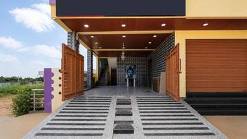 House | Reception