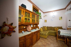Interior - Casaflo Vacation Home (Cabras)