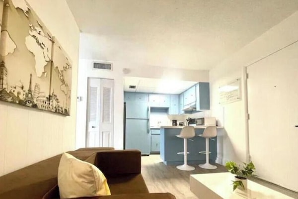 Basic Apartment | Interior
