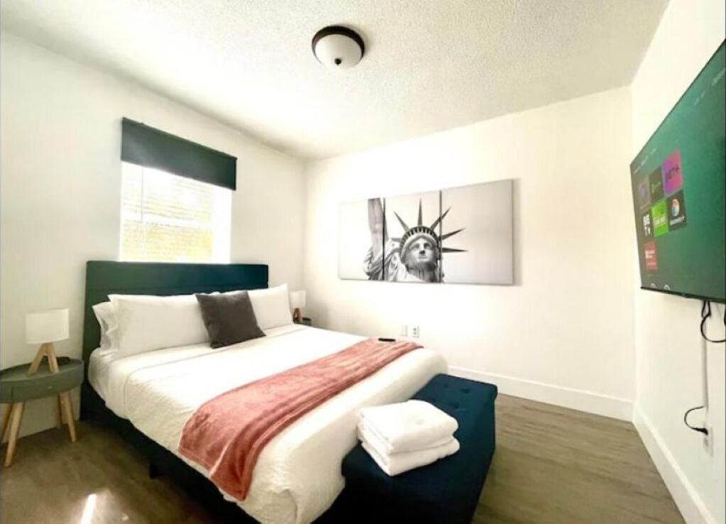 Apartment, Balcony