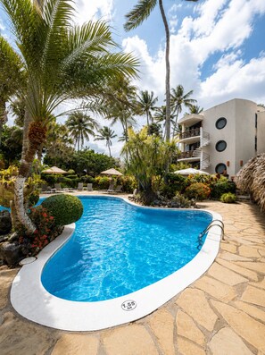 Pool - Ocean View 1BR Condo, Beach, Pool & Jacuzzi (Cabarete)