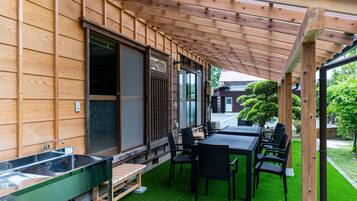 Khu ẩm thực ngoài trời