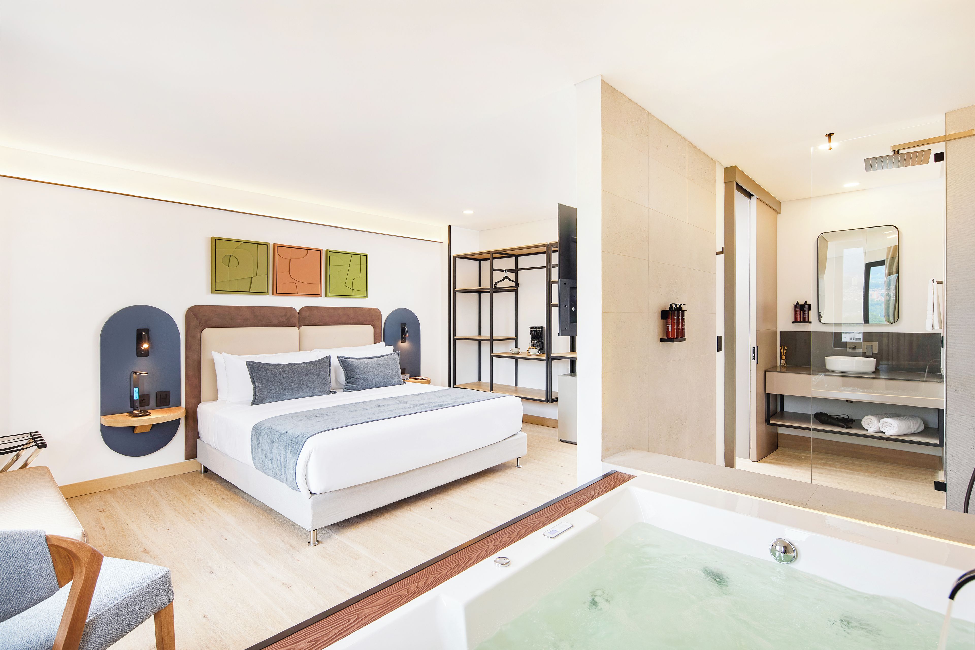 Luxury Suite | In-room safe, desk, blackout drapes, iron/ironing board (on request)