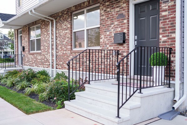 Exterior detail - Spacious 3-bedroom townhome " Hidden Gem" near several attractions in Norristown (Norristown)
