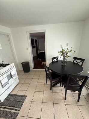 Dining - Fishtown home in beautiful Philadelphia with 2 bedrooms, AC and charm (Philadelphia)