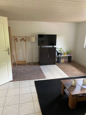 Interior - An Eifel idyll at the Nürburgring: A spacious oasis of comfort with plenty of room (Herresbach)