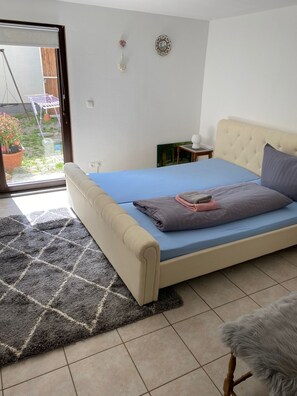 2 bedrooms, WiFi, bed sheets - An Eifel idyll at the Nürburgring: A spacious oasis of comfort with plenty of room (Herresbach)