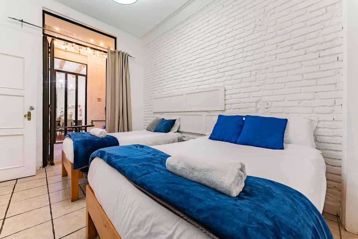 6 Schlafzimmer, Reisekinderbett, WLAN, Bettwäsche
