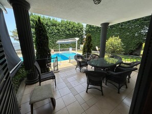 Luxury Villa, Pool View | Outdoor dining - Village Otantik Park (Ortahisar)