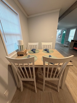 Dining - Come soak your worries away! (Holly Ridge)