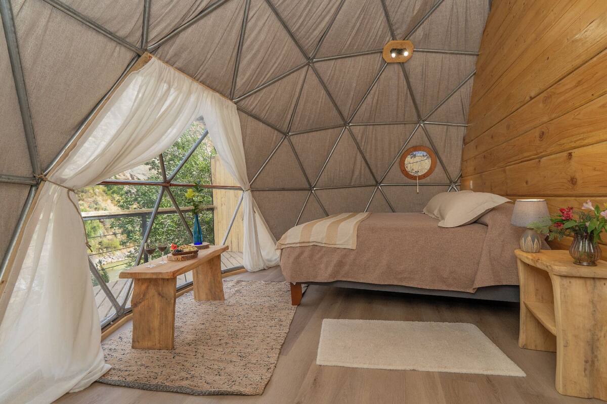 Deluxe Suite, River View