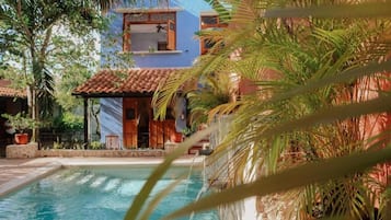 Piscine extérieure