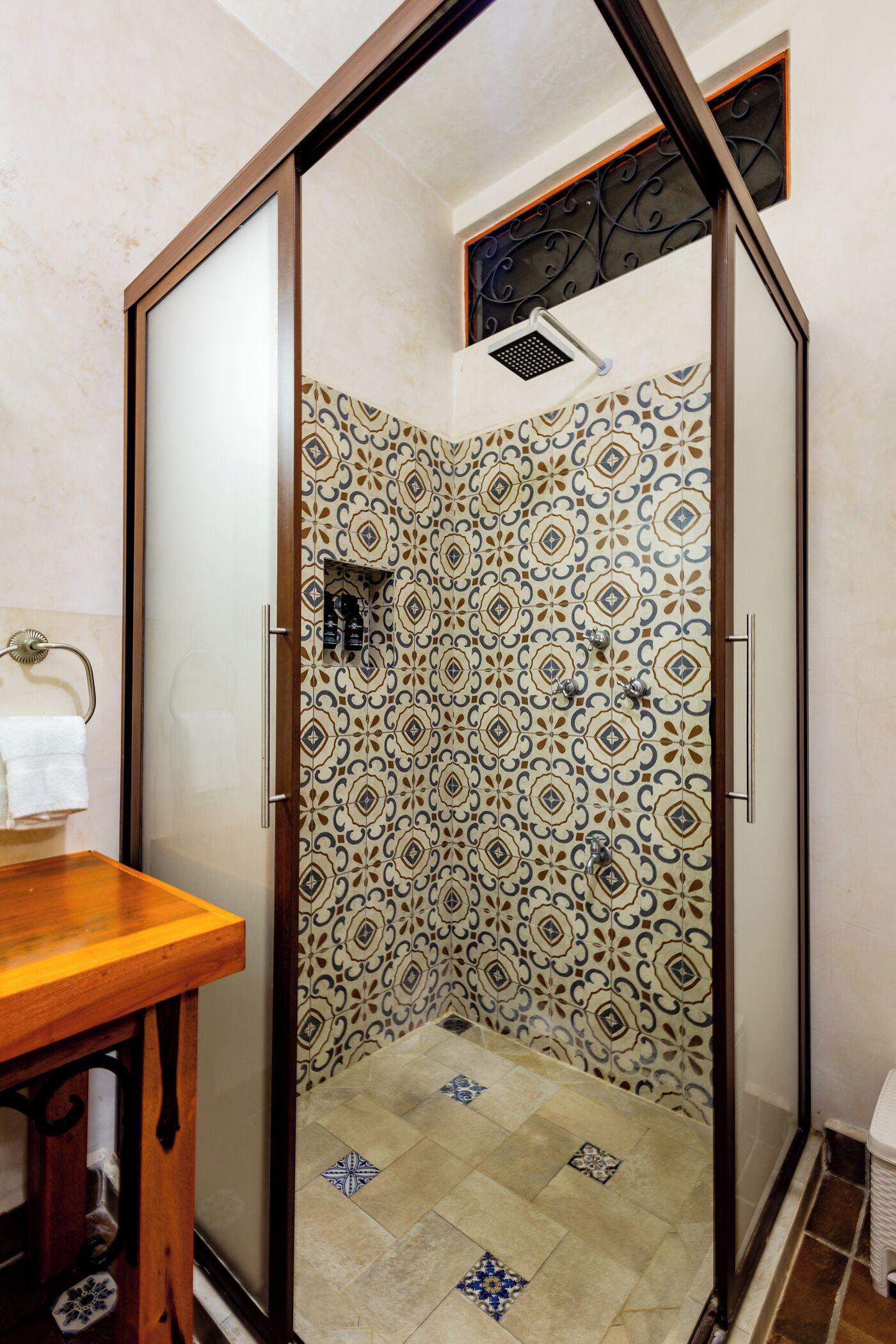 Shower, towels, soap, shampoo