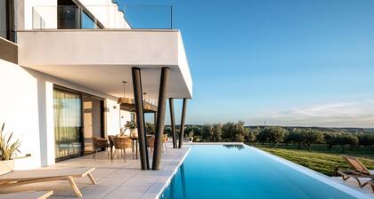 Villa Dida Šime - Luxury Villa with Infinity Pool & Gym