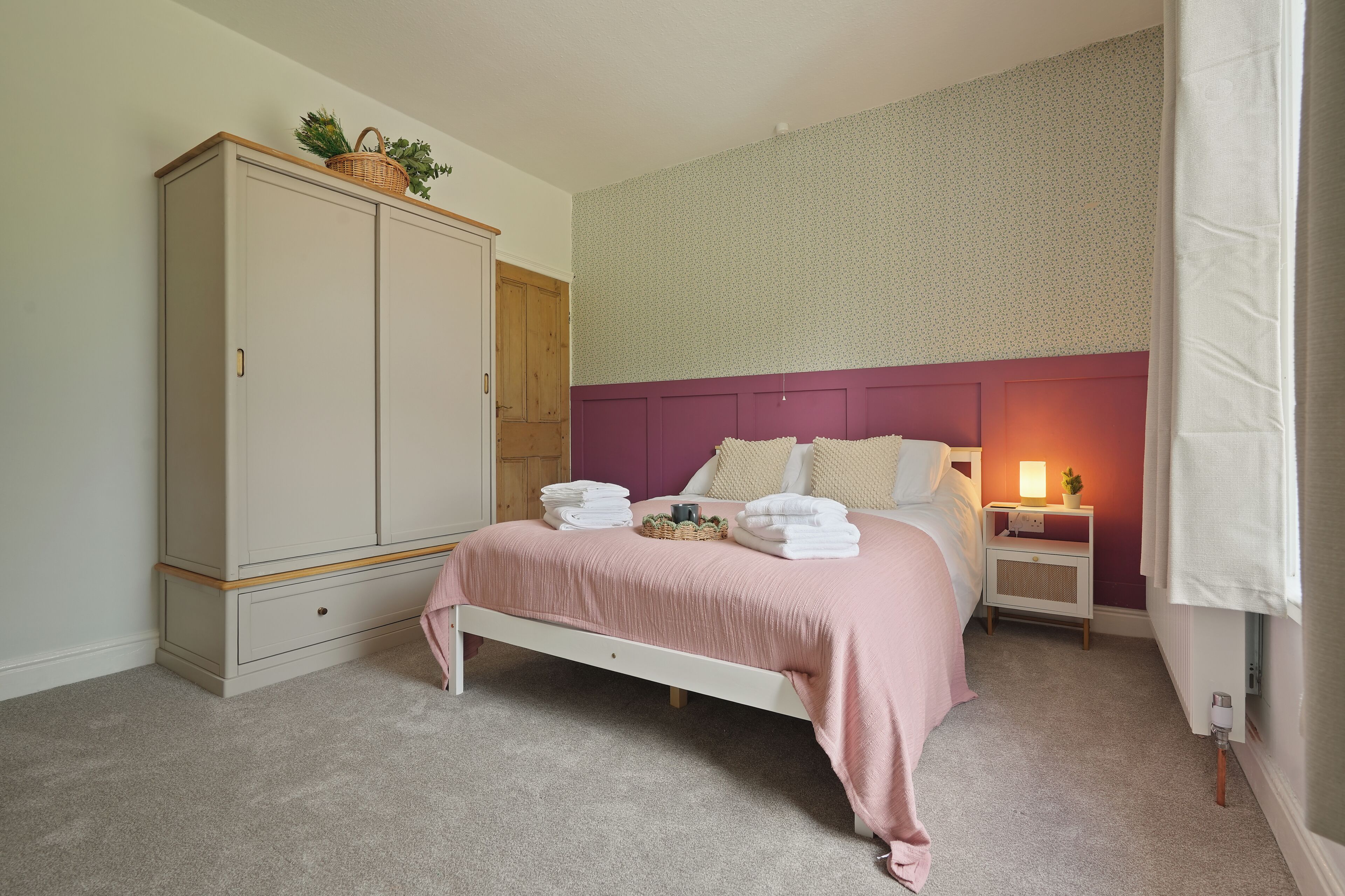 2 bedrooms, WiFi, bed sheets