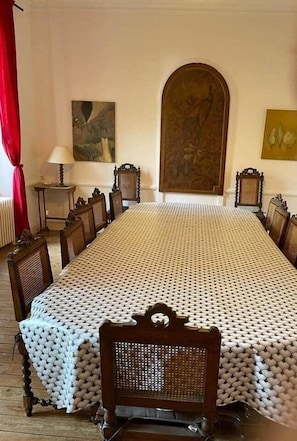 Banquet hall - Domaine du Bois d'Amont (Vitreux)