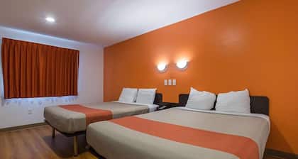 Atlantic Inn Marshalltown Iowa