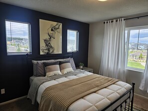 1 habitación, tabla de planchar con plancha, wifi gratis y ropa de cama 