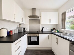 Private kitchen - Cosy house near Anfield Stadium (Liverpool)